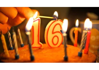 #RoboChat Trend #1 Robots have joined the conversation Trend #2 People crave content to share 63.5