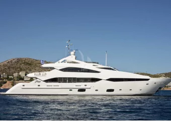 PATHOS Length : 40.00 metres (131' 3&quot;)  socializing with family and friends. Dine alfresco on