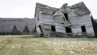 0.2  UAE  3.6  Other parapets  Generally stone coped flint walled upstands externally  All